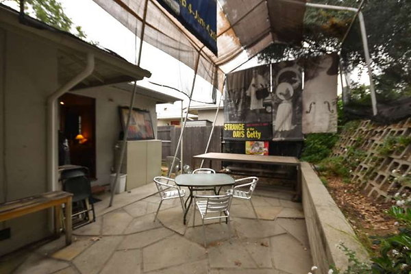 6931 patio 1